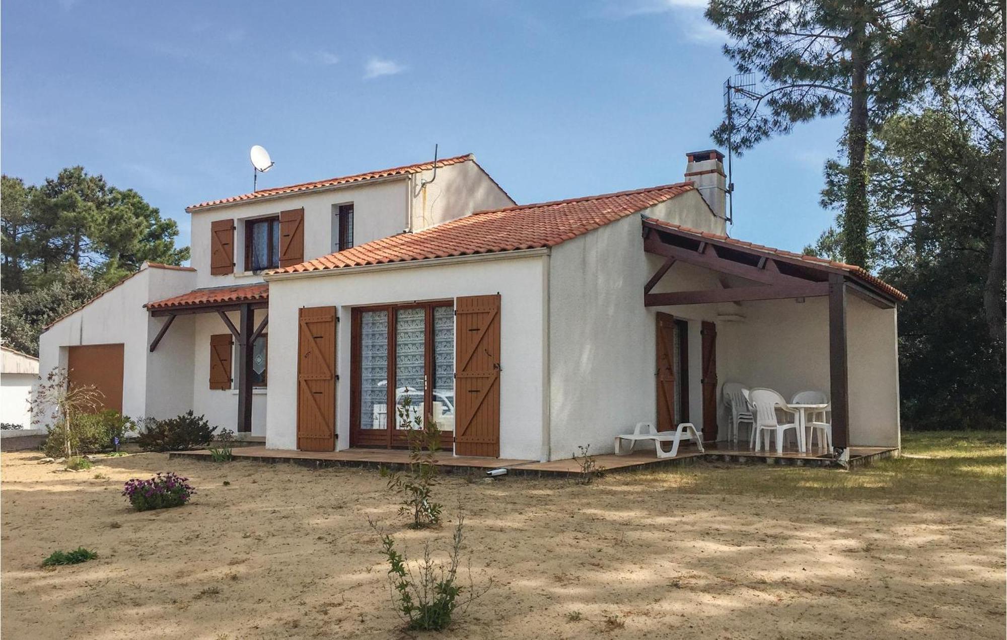 3 Bedroom Gorgeous Home In La Tranche Sur Mer Exterior photo